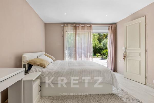 Villa lumineuse de 150 m² avec piscine et grand terrain - Villeneuve-Loubet