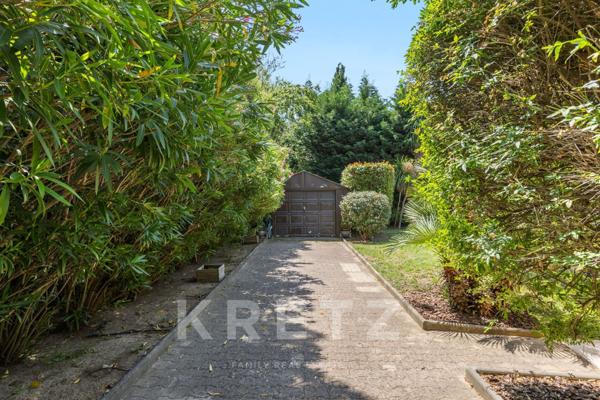 Villa lumineuse de 150 m² avec piscine et grand terrain - Villeneuve-Loubet