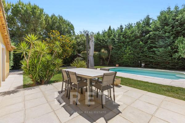 Villa lumineuse de 150 m² avec piscine et grand terrain - Villeneuve-Loubet