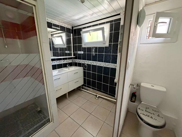 A vendre Marseille 11ème, Saint Marcel, T2 avec jardin, très bon état, calme.