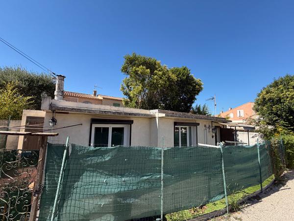 A vendre Marseille 11ème, Saint Marcel, T2 avec jardin, très bon état, calme.