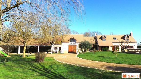 Propriété d'exception sur 13400 m2 de terrain  à une dizaine de minutes de Tours Nord