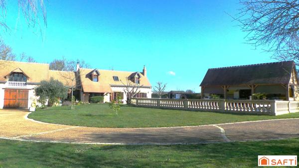 Propriété d'exception sur 13400 m2 de terrain  à une dizaine de minutes de Tours Nord