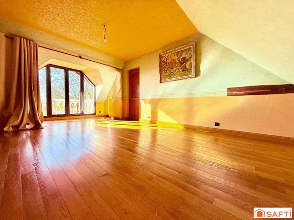 Propriété d'exception sur 13400 m2 de terrain  à une dizaine de minutes de Tours Nord