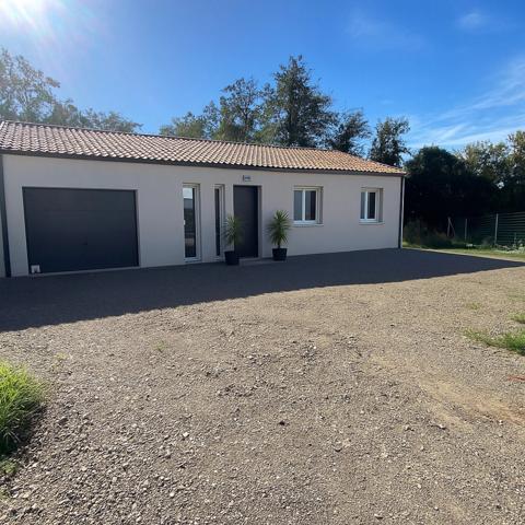 CURZON (85540) 15 MIN DES PLAGES ADORABLE VILLA PLAIN PIED 2015 AVEC 3 CHAMBRES ET GARAGE SUR 850 M²