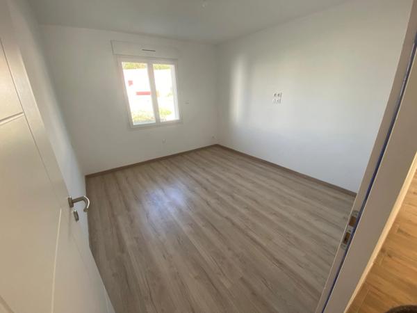 CURZON (85540) 15 MIN DES PLAGES ADORABLE VILLA PLAIN PIED 2015 AVEC 3 CHAMBRES ET GARAGE SUR 850 M²