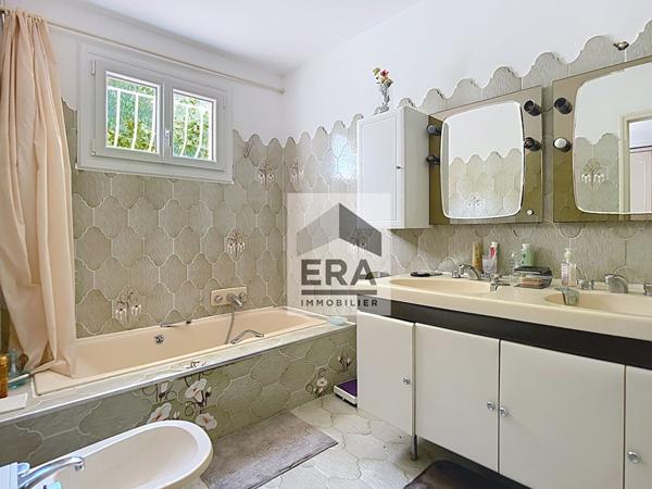 Vente maison familiale avec jardin et piscine MORGIOU 13009