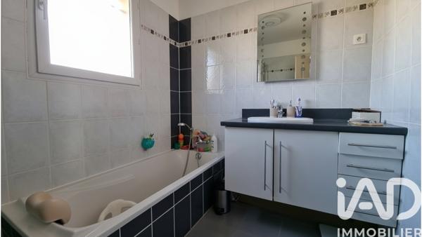 Maison à vendre 5 pièces 100 m² Saint-Martin-la-Plaine