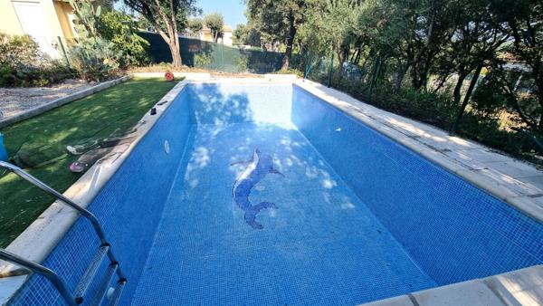 Maison avec 4 chambres et un bureau à UCHAUD (30)