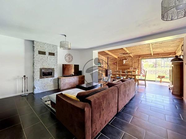 Vente                                                      Maison
                        
                     5 pièces                      128 m2                     à Joncourt