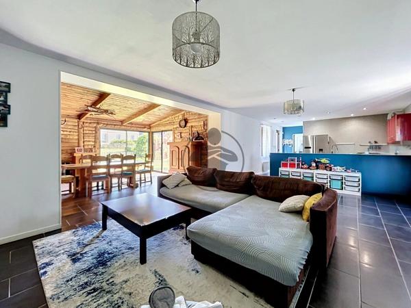 Vente                                                      Maison
                        
                     5 pièces                      128 m2                     à Joncourt