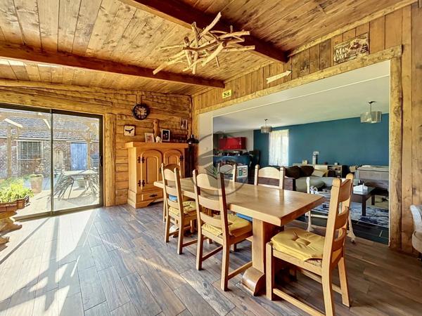 Vente                                                      Maison
                        
                     5 pièces                      128 m2                     à Joncourt