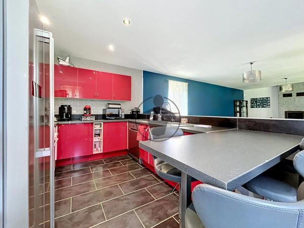 Vente                                                      Maison
                        
                     5 pièces                      128 m2                     à Joncourt