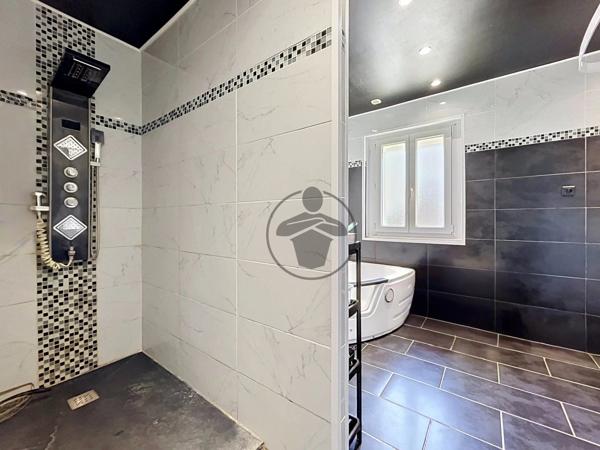 Vente                                                      Maison
                        
                     5 pièces                      128 m2                     à Joncourt