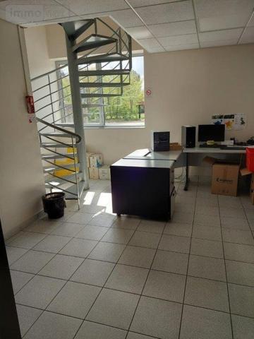 Entrepôt et bureaux à vendre à La-Ferté-Bernard dans la Sarthe (72400), ref : 365
