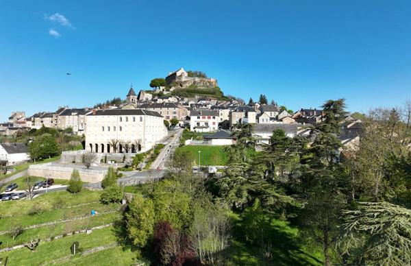 Hôtel Restaurant avec bar Licence IV - Vente murs et fonds - Axe A75