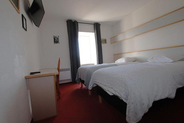 Hôtel Restaurant avec bar Licence IV - Vente murs et fonds - Axe A75