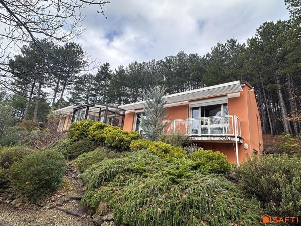 Vue et très bel environnement pour cette maison à Dieulefit