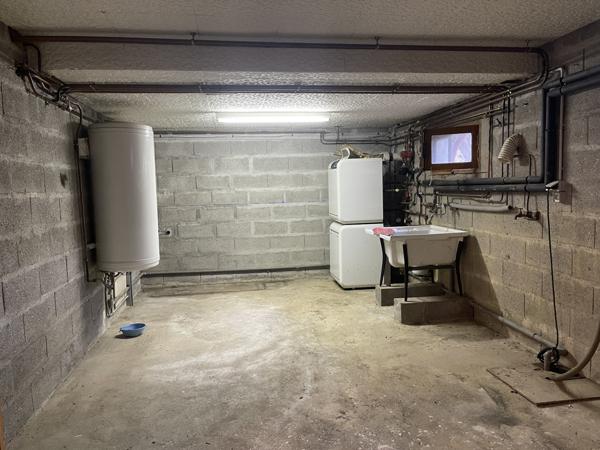 Cerny (91590) Maison 4 chambres, sous-sol, piscine sur 1454 m² de terrain