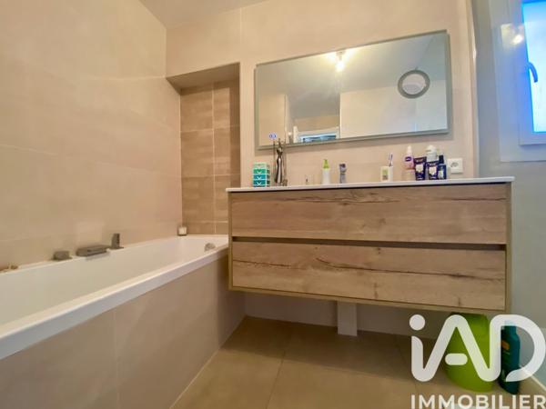 Maison à vendre 5 pièces 107 m² Saint-Estève