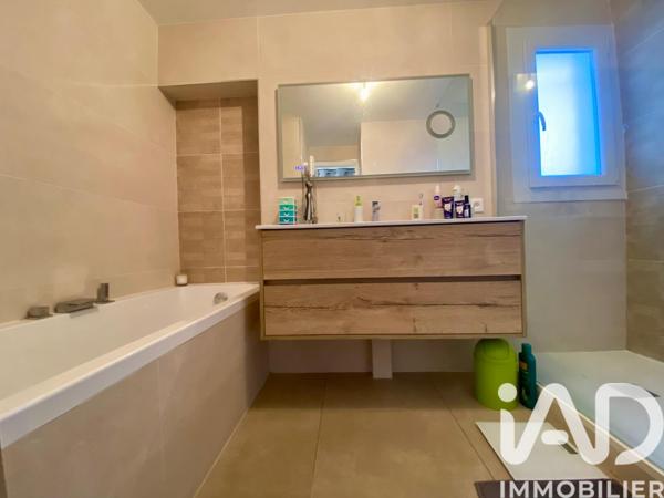 Maison à vendre 5 pièces 107 m² Saint-Estève