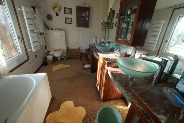 Maison 189 m², 8 pièces , 5 chambres, 1528m² de terrain