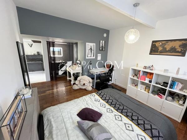 Maison 6 pièce(s) 4 chambre(s) 194 m²