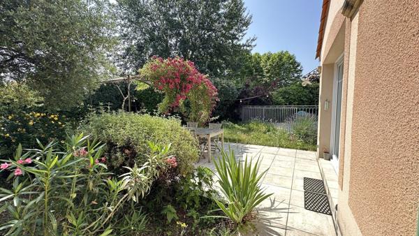 Maison de 140m² avec 3 chambres + 1 Bureau, garage et piscine