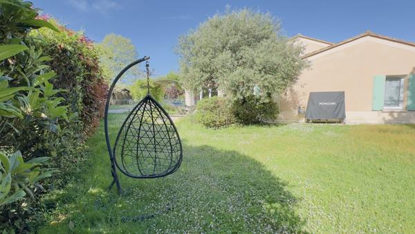 Maison de 140m² avec 3 chambres + 1 Bureau, garage et piscine