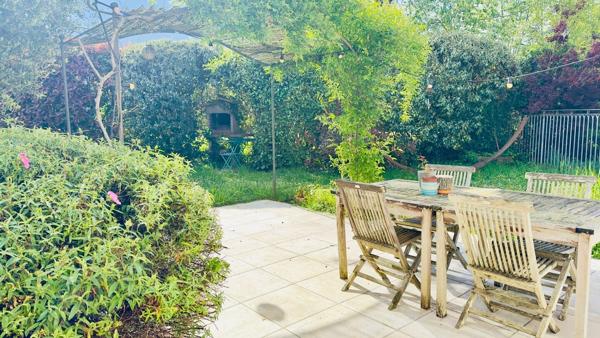 Maison de 140m² avec 3 chambres + 1 Bureau, garage et piscine