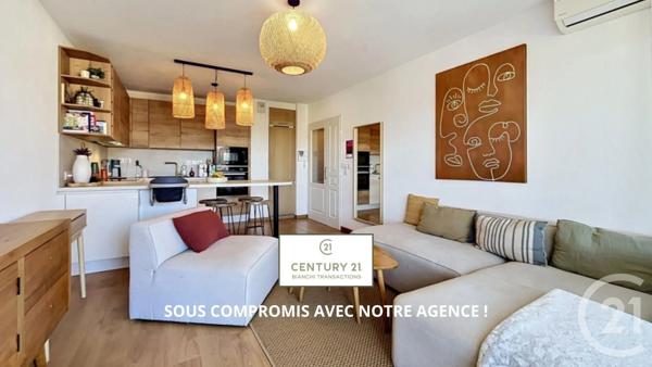 Appartement T3 à vendre  3 pièces - 56 m 2   LA CROIX VALMER  - 83