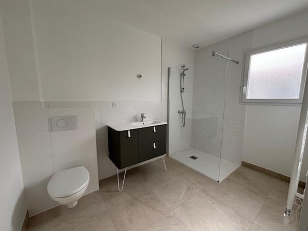 Autre  4 pièce(s)  3 chambre(s)  99 m²