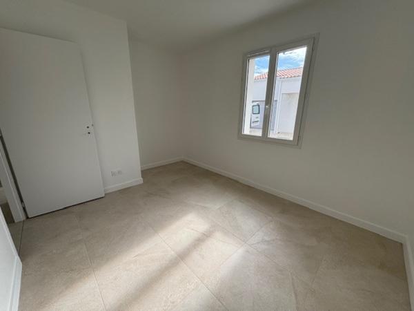 Autre  4 pièce(s)  3 chambre(s)  99 m²