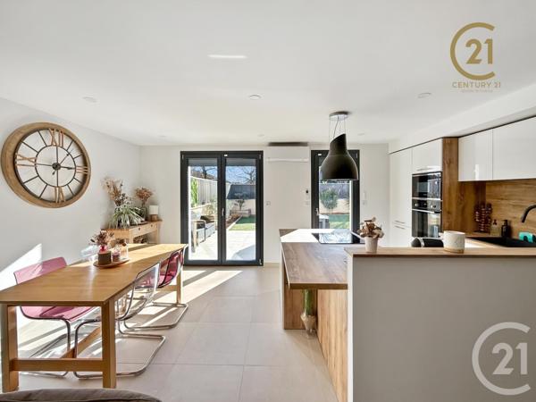 Appartement F3 à vendre  3 pièces - 62 m2 ST GENIS LAVAL - 69