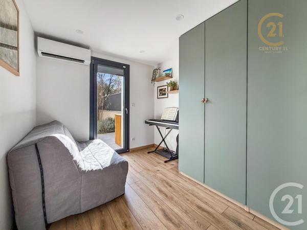 Appartement F3 à vendre  3 pièces - 62 m2 ST GENIS LAVAL - 69