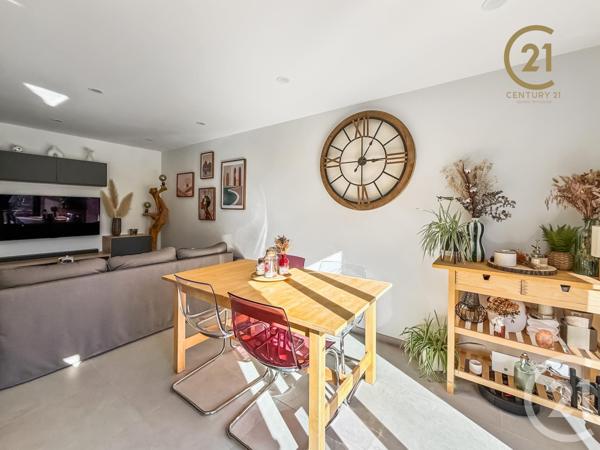 Appartement F3 à vendre  3 pièces - 62 m2 ST GENIS LAVAL - 69