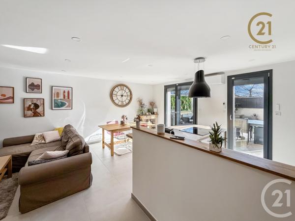 Appartement F3 à vendre  3 pièces - 62 m2 ST GENIS LAVAL - 69