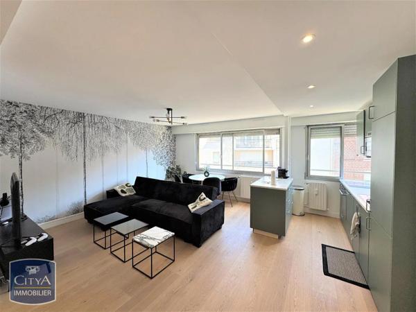 Appartement à louer 2 pièces 53.06m² Lille (59000)