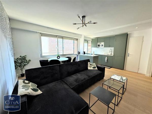 Appartement à louer 2 pièces 53.06m² Lille (59000)