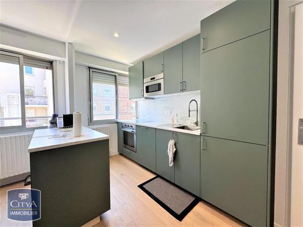 Appartement à louer 2 pièces 53.06m² Lille (59000)