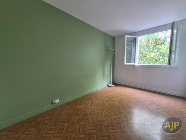 Appartement à louer Reze : 3 pièces, 62m² avec 2 chambre(s) à 850€ - AJP Immobilier Rezé