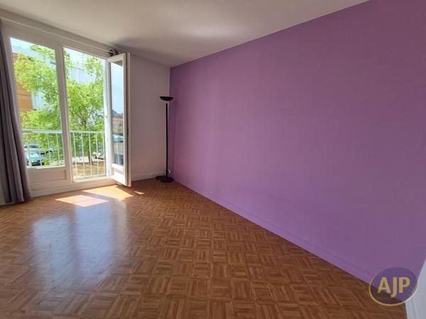 Appartement à louer Reze : 3 pièces, 62m² avec 2 chambre(s) à 850€ - AJP Immobilier Rezé