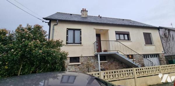 MARTIGNE-FERCHAUD - Centre : Pavillon avec terrain