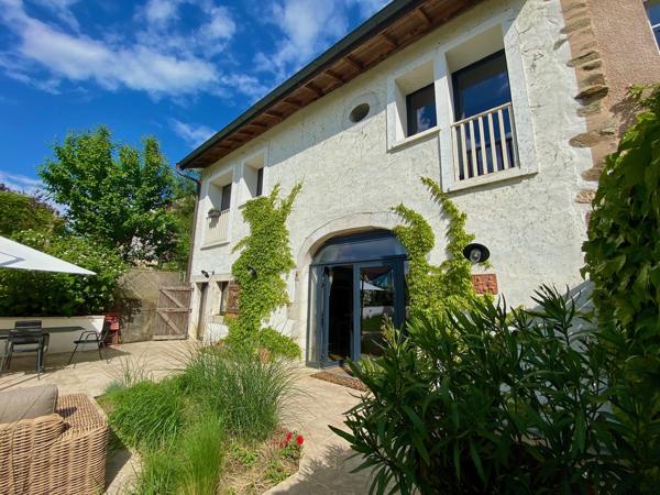 Maison de charme de plus de 300 m2 - 5 chambres, piscine et commodités