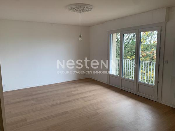 Appartement Bressuire 3 pièce(s) 72.85 m2 avec cave et un emplacement de parking