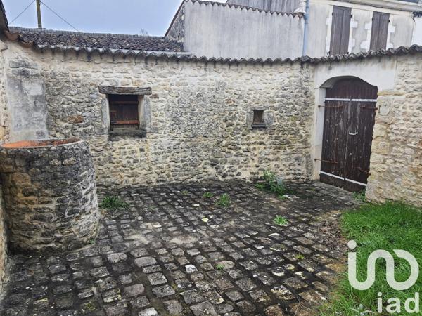 Maison à vendre 7 pièces 144 m² Saint-Jean-d'Angély