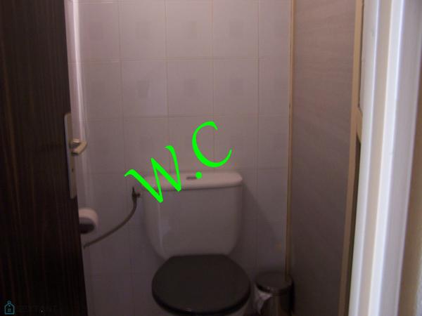 Joli pavillon T3 de 40m2 environ avec terrasse dans résidence avec piscine