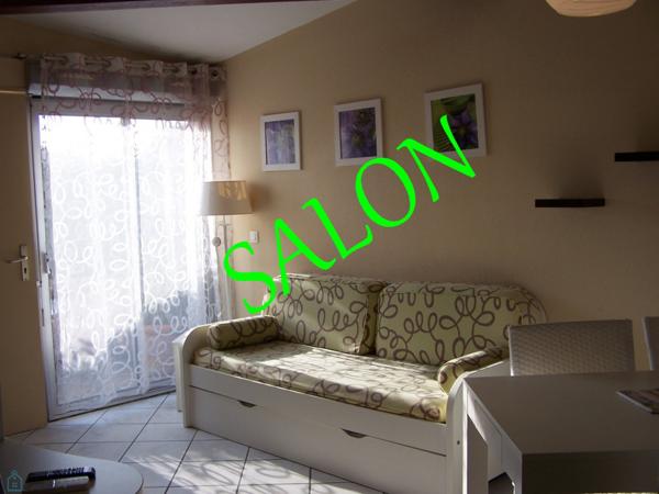 Joli pavillon T3 de 40m2 environ avec terrasse dans résidence avec piscine