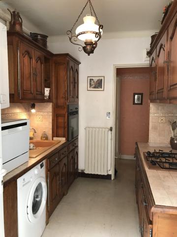 Appartement élégant de 4 pièces, idéalement situé en centre ville d'Alès.