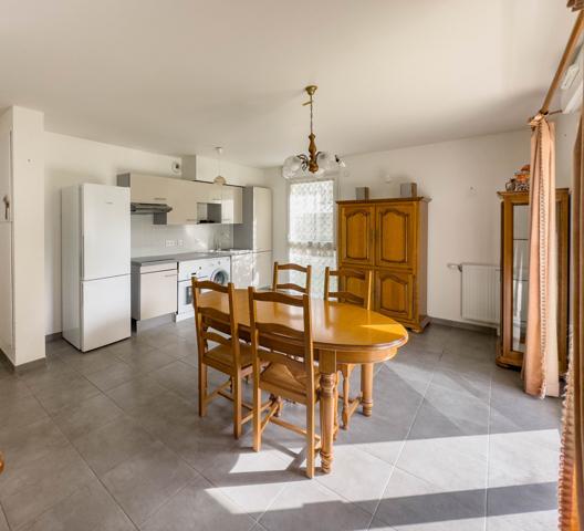 Eaubonne (95600) Montlignon. 3 pièces de 64 M2 en rez-de-jardin.